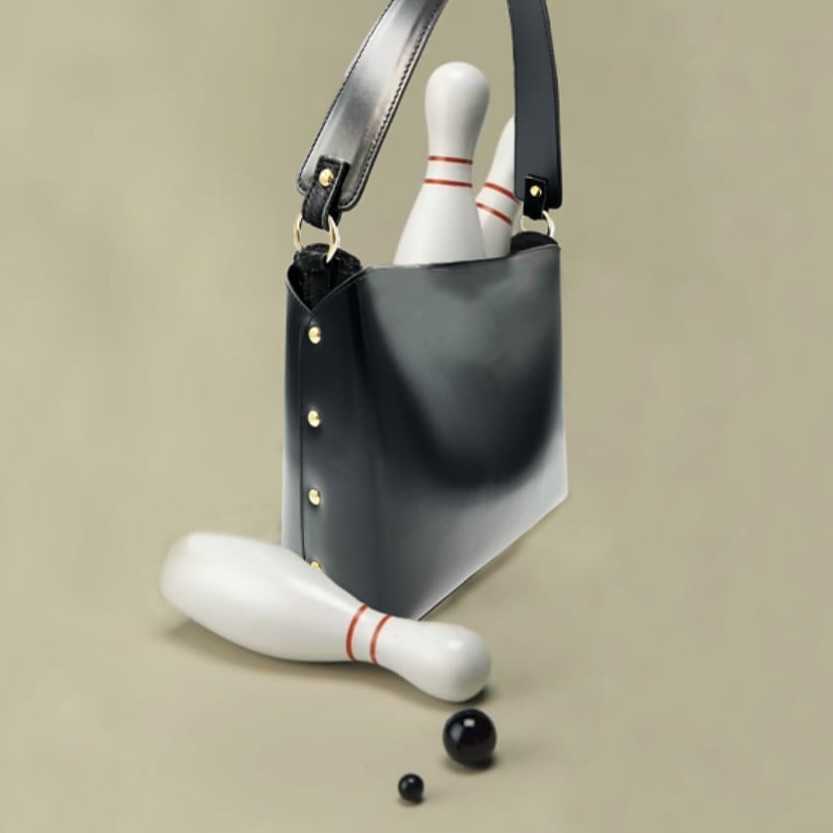 Style should always be a perfect 300 — flawless, bold, and impossible to ignore 🎳
#avrego #shoes #bags #handmade #madeinportugal #portugal #luxurylifestyle #leather #ethicalbrand #ethicalfashion #timeless #style #shoponline