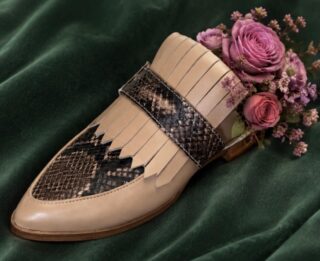 Soft as a prayer ✨ Sharp as instinct 

#avrego #shoes #handmade #leather #madeinportugal